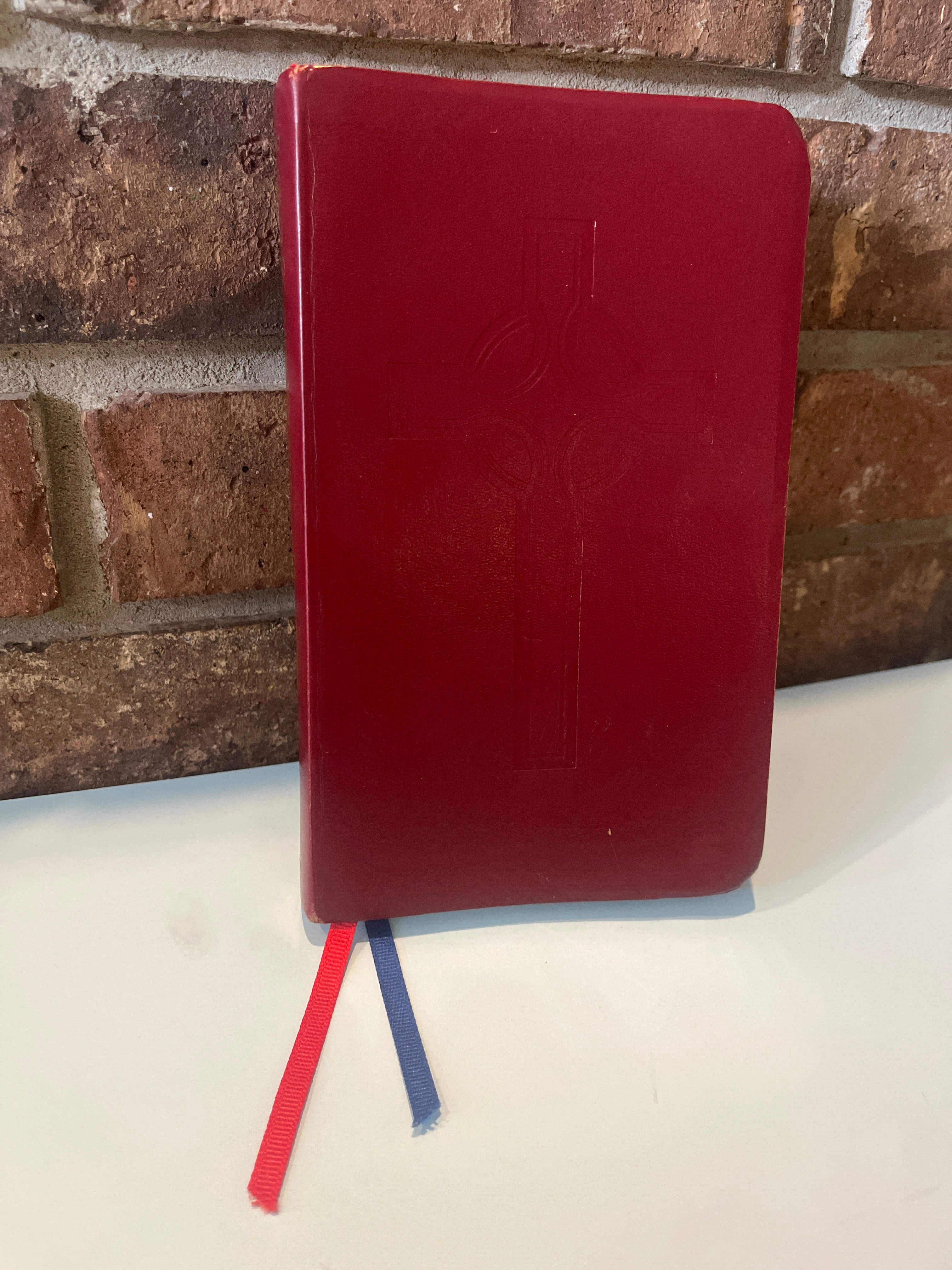 Book of Common Worship Daily Prayer. Leather Bound.